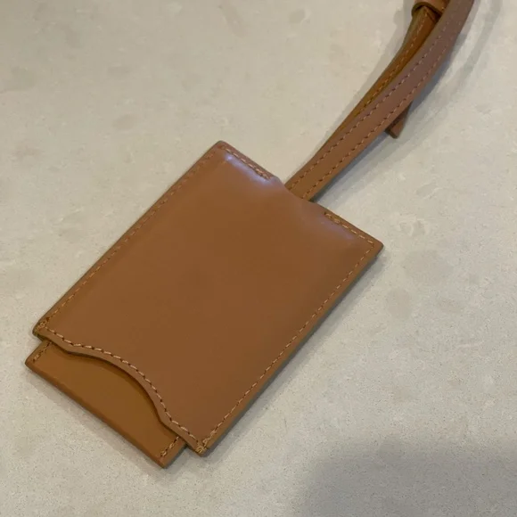 NWOT Tod's Leather Luggage Tag in Tan - Picture 7 of 8